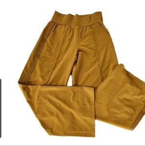 Athleta Nolita Wide Leg Pant Womens Size 10 Gold Pull On Elastic Waist Pockets